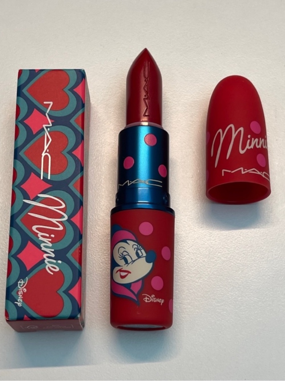 MAC x Disney Minnie Mouse Lipstick – Minnie Woo – Red